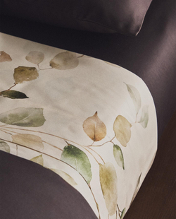 Zara Home - Простыня из атласа с принтом листьев, экрю, 290x280 см