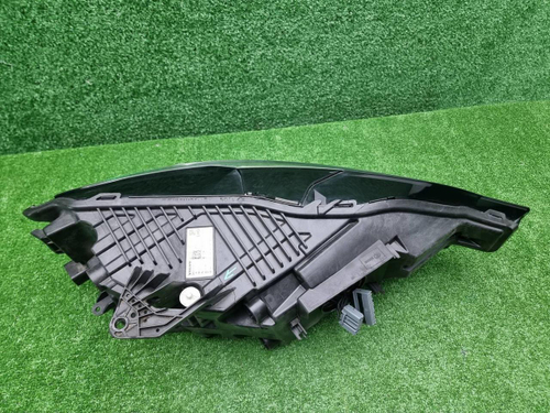 Фара левая Volvo XC60 2 (2017-2021) LED