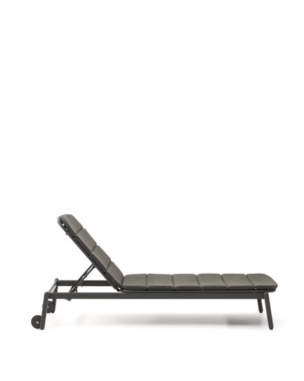 Алюминиевый шезлонг Marcona окрашенный в черный цвет Испания La Forma