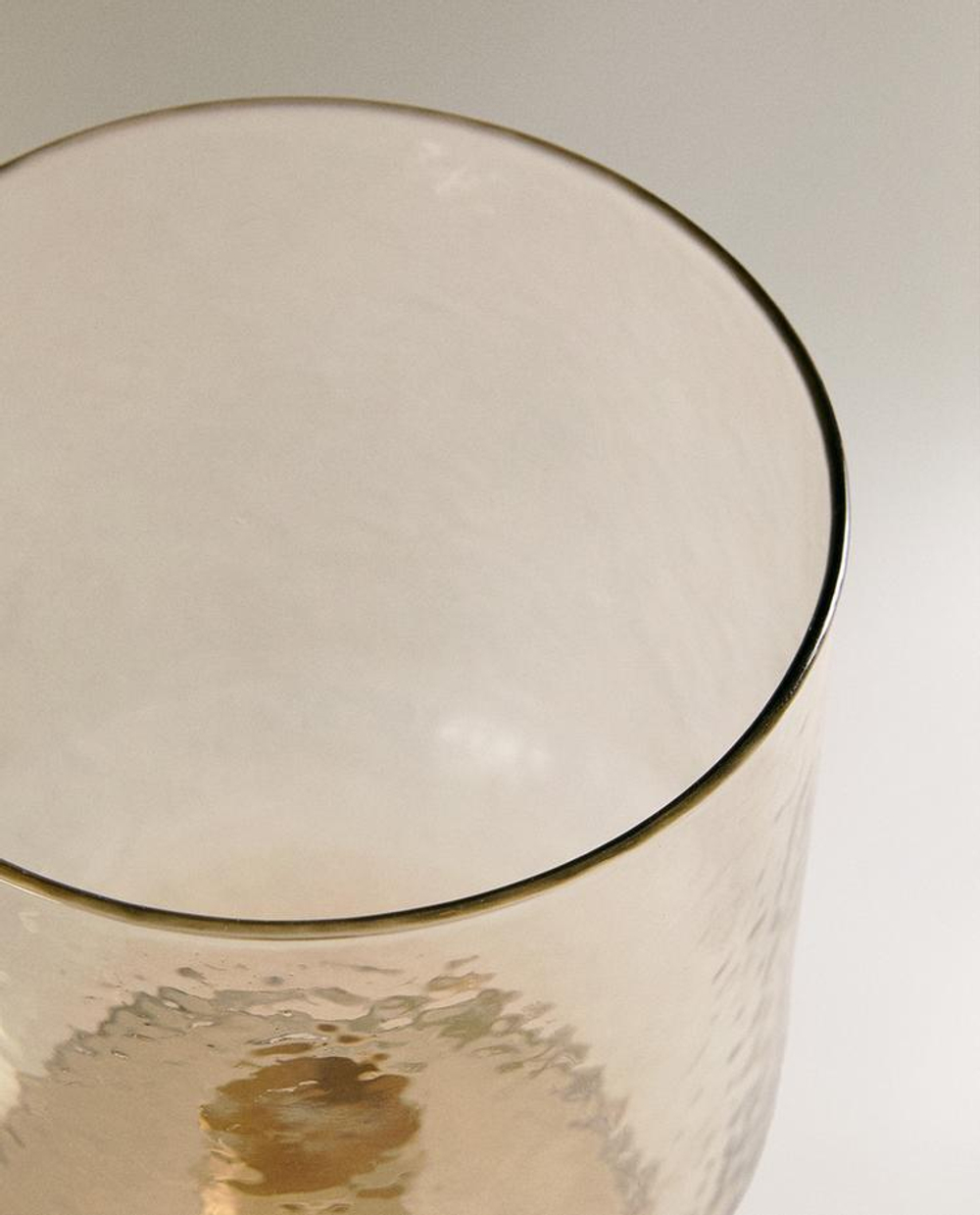 ZARA HOME СТЕКЛЯННЫЙ БОКАЛ ДЛЯ ВИНА, КАРАМЕЛЬНЫЙ