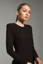 Платье-футляр