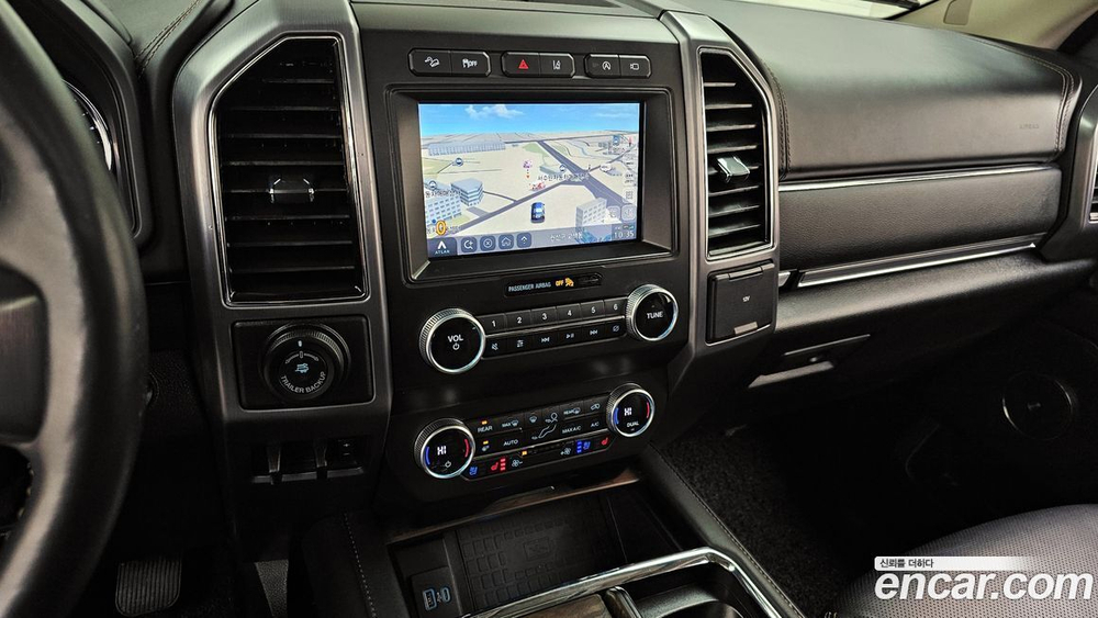 Ford Expedition Platinum 4WD (04.2021)