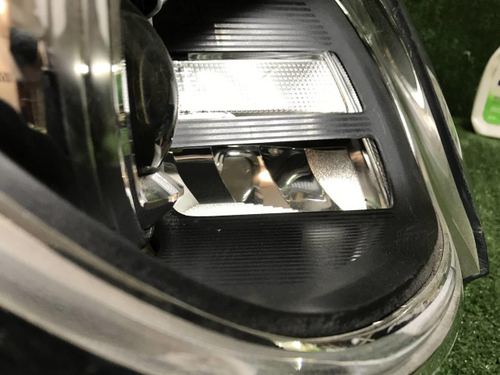 Битая Фара правая Mini Countryman F60 (16-20) LED