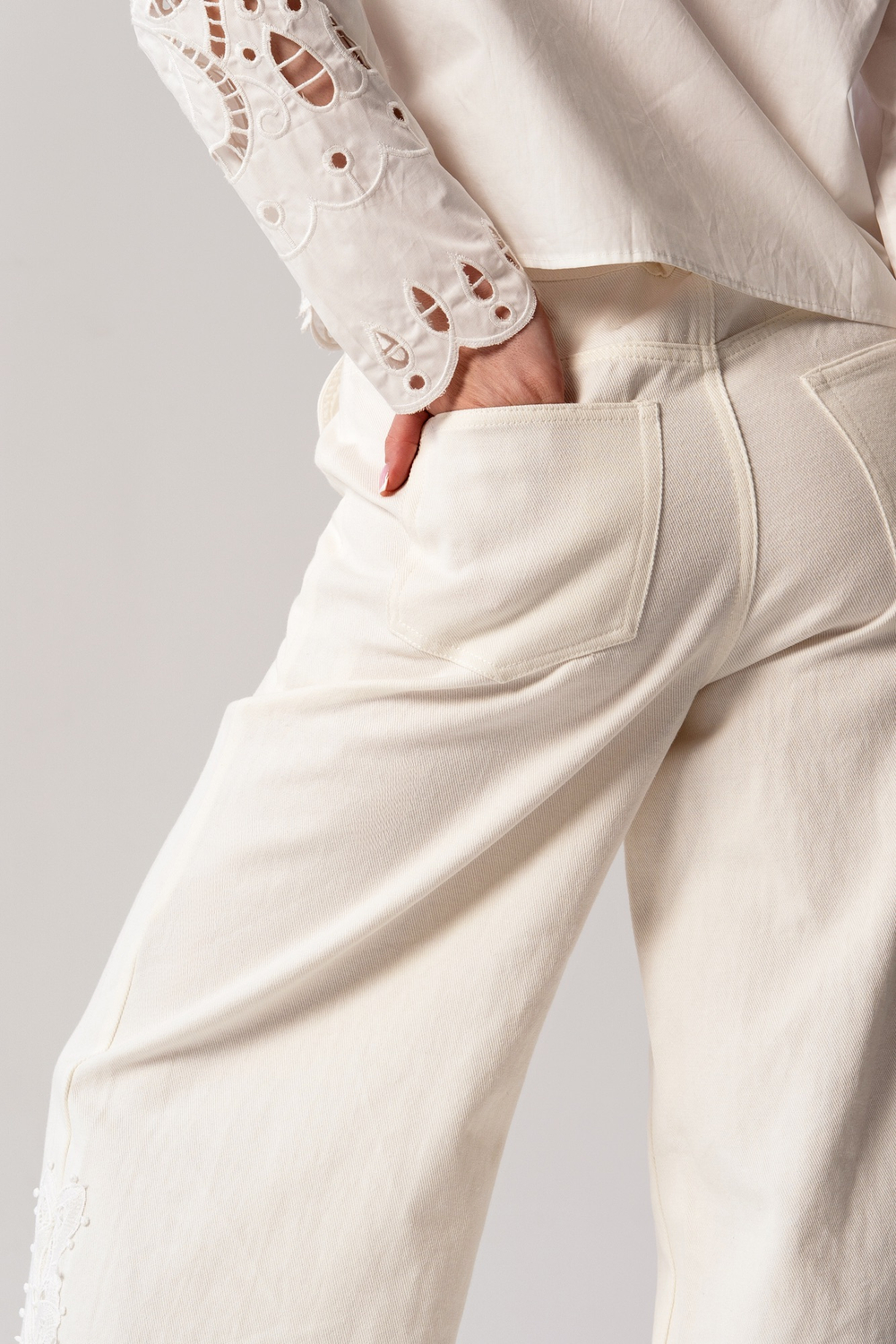 Брюки с кружевом