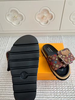 Louis Vuitton Pool Pillow Flat Comfort Mule