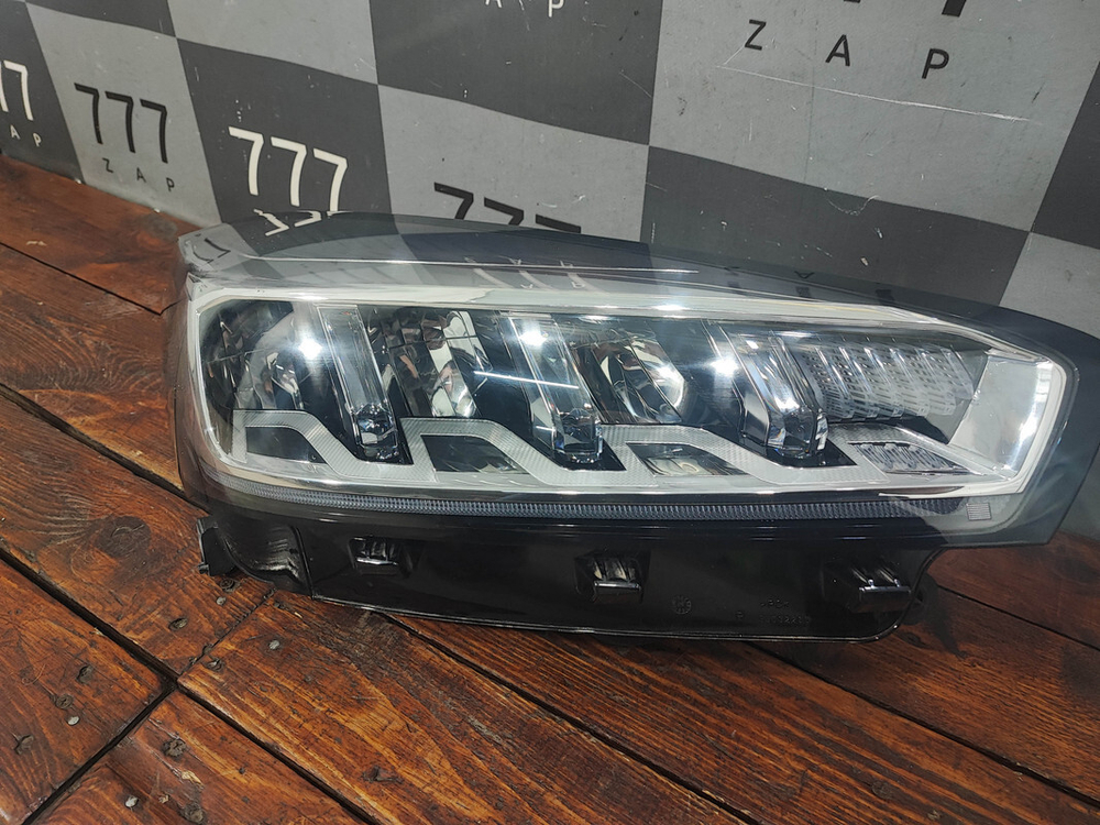 Фара правая LED Chery Tiggo 8 18-нв Б/У Оригинал 605000017AA