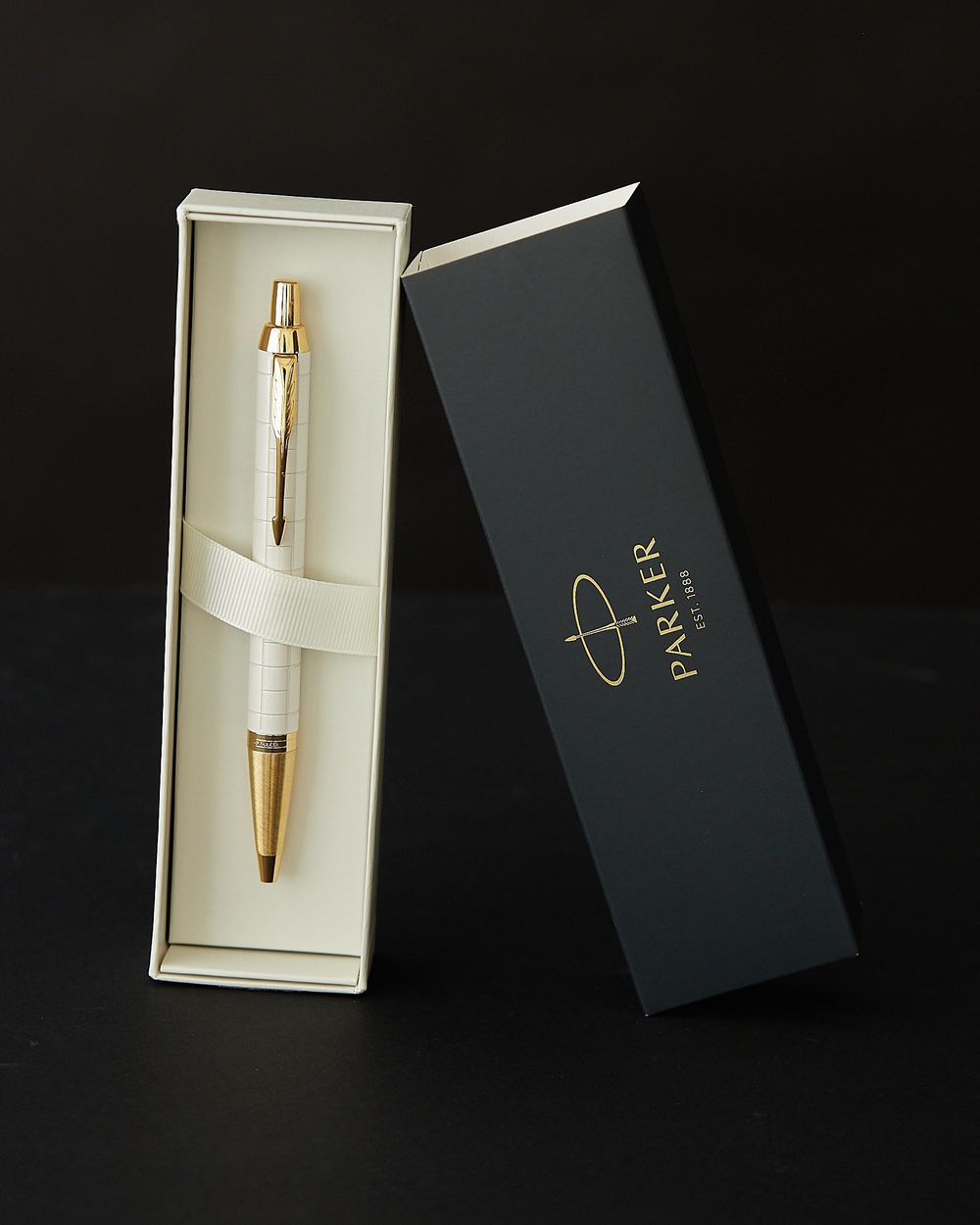 Ручка шариковая Parker IM Premium K318  Pearl GT M синие чернила, в подарочной коробке