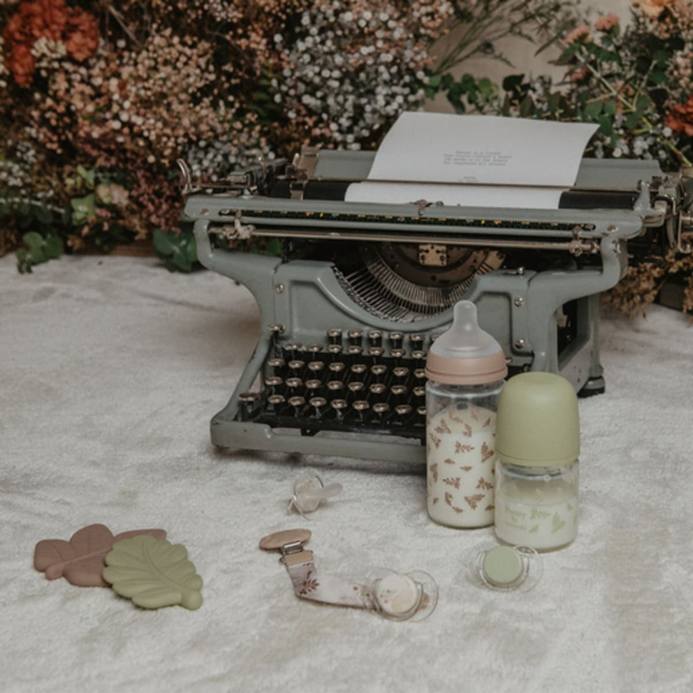 Стеклянная бутылочка для кормления Suavinex Poetry SX PRO 120 мл, медленный поток, 0+ мес, зеленая