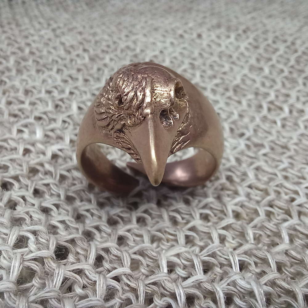 Кольцо. Череп ворона