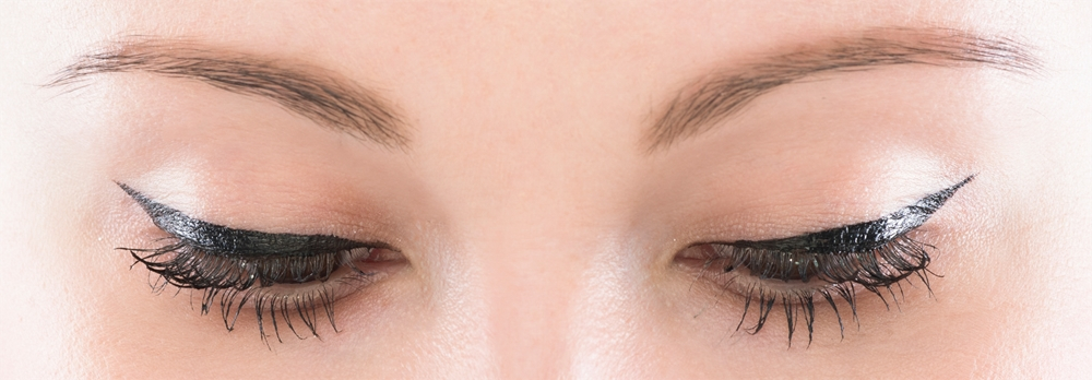 FacEvolution Hairplus - Жидкая подводка для роста ресниц с активными компонентами оттенок Black, 1 ml