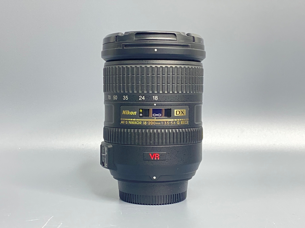Nikon 18-200mm 3.5-5.6G ED AF-S VR DX