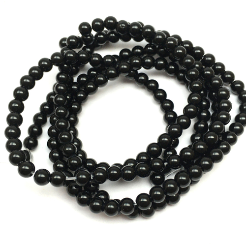 Агат черный 4 мм, бусины - шарики (нить)