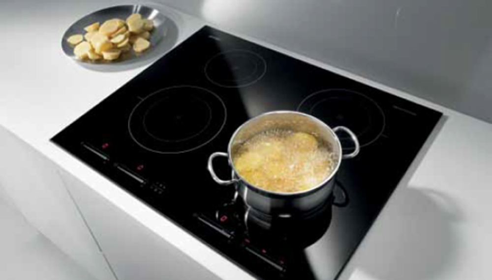 Независимая индукционная варочная панель Gorenje Plus GIT68B