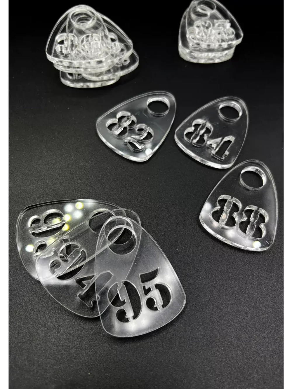 Номерки для гардероба прорезные