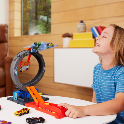 Hot Wheels - Bat Loop Набор с петлей и пусковой установкой + машинка HTN78 / артикул   HTN78  / GTIN 194735195084