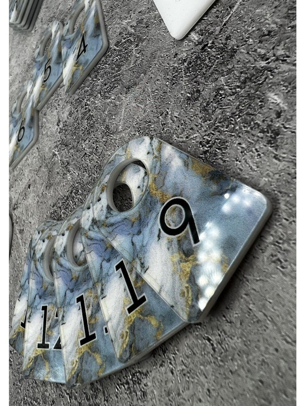 Номерки для ключей акриловые 3х5 см