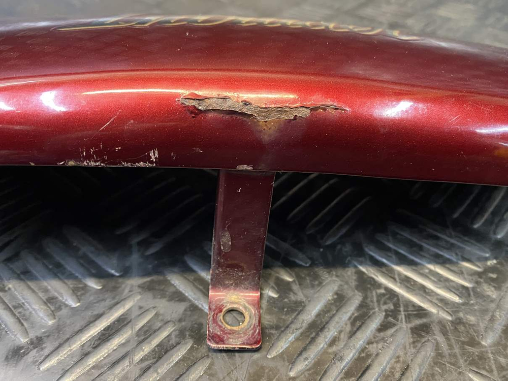 Крышка боковая левая Suzuki Intruder VS750 VR51A