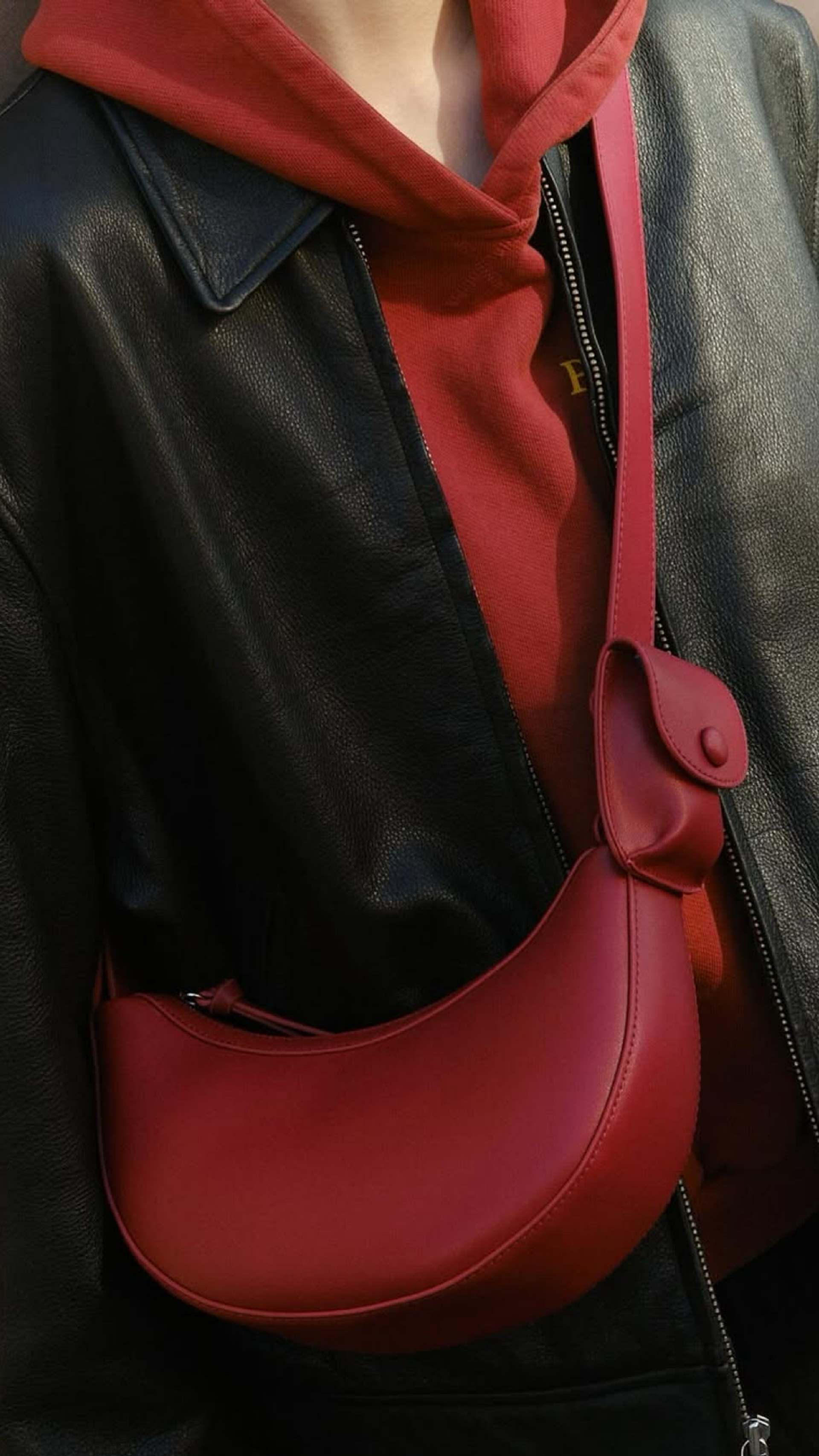 CROSSBODY