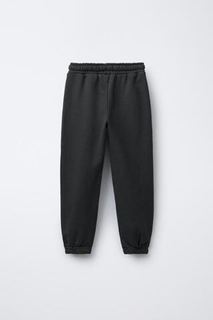 ZARA КОМПЛЕКТ ИЗ ТОЛСТОВКИ С КОРОТКИМИ РУКАВАМИ И БРЮК-ДЖОГГЕРОВ С ТЕКСТОМ, АНТРАЦИТОВО-СЕРЫЙ