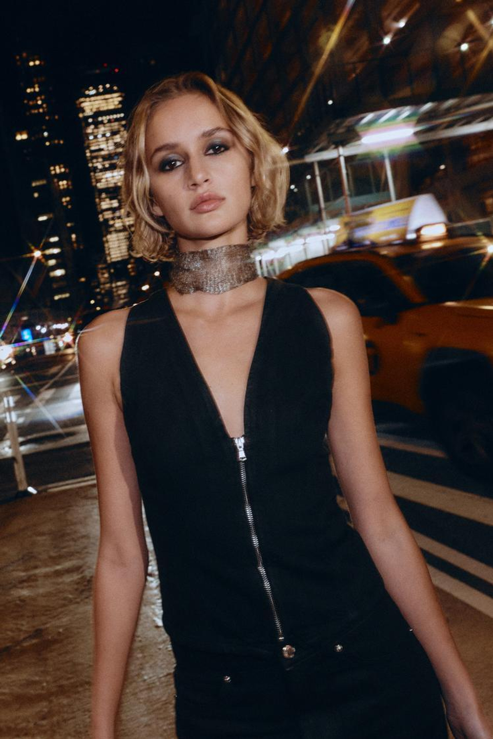 ZARA ДЖИНСОВЫЙ ЖИЛЕТ Z1975 С ЭФФЕКТОМ ВОЩЕНИЯ, ЧЕРНЫЙ