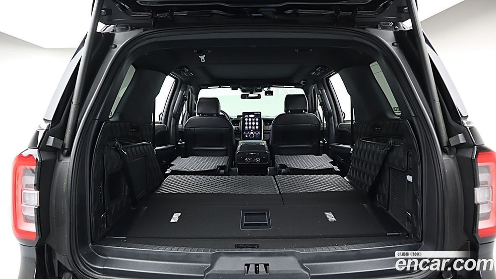 Ford Expedition Platinum 4WD (12.2022)