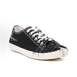 Maison Margiela Tabi Painted