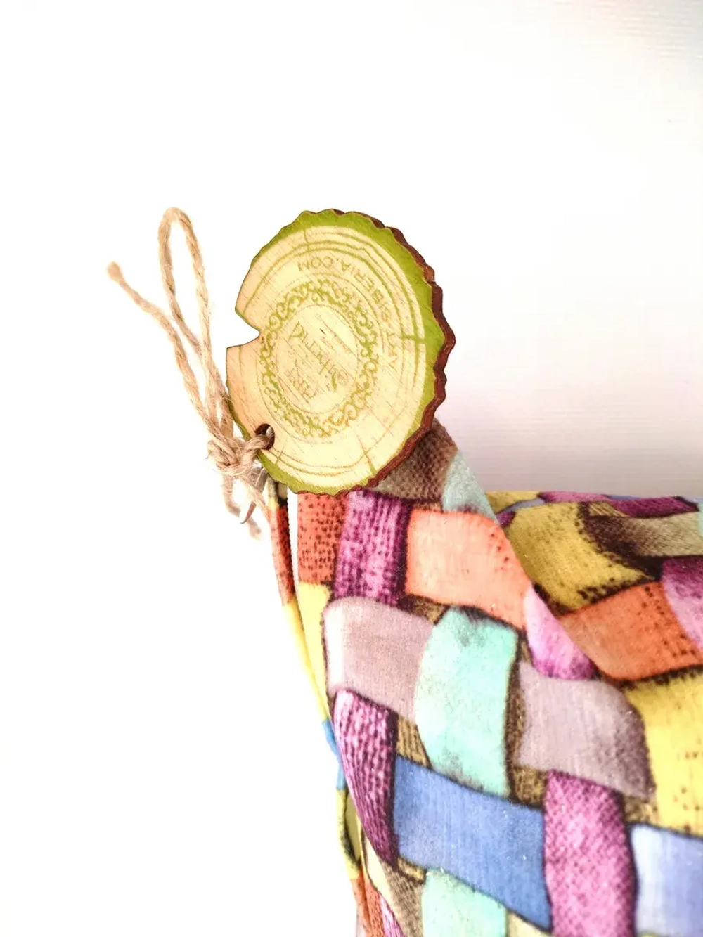 Подушка с наполнителем из кедровой стружки лечебная