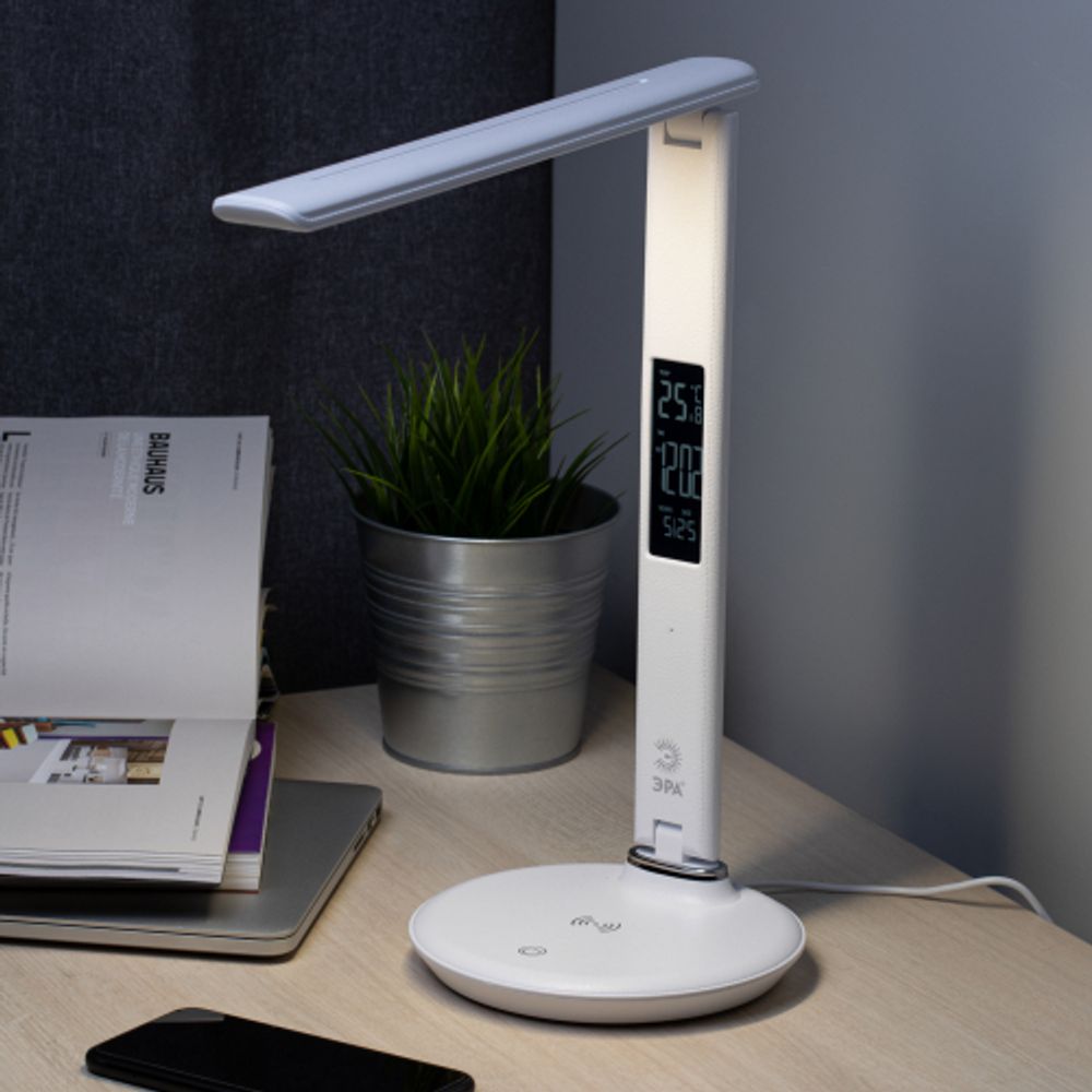 Настольный светильник ЭРА NLED-505-10W-W светодиодный белый