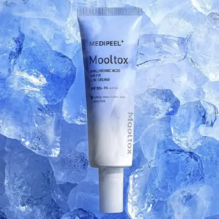 MEDI-PEEL Легкий и увлажняющий солнцезащитный крем Hyaluronic Acid Mooltox Air Fit Sun Cream SPF 50+ PA++++ 50 ml