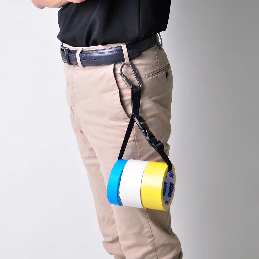Держатель KUPO GT-2540BK GAFFER TAPE HOLDER STRAP с карабином черный