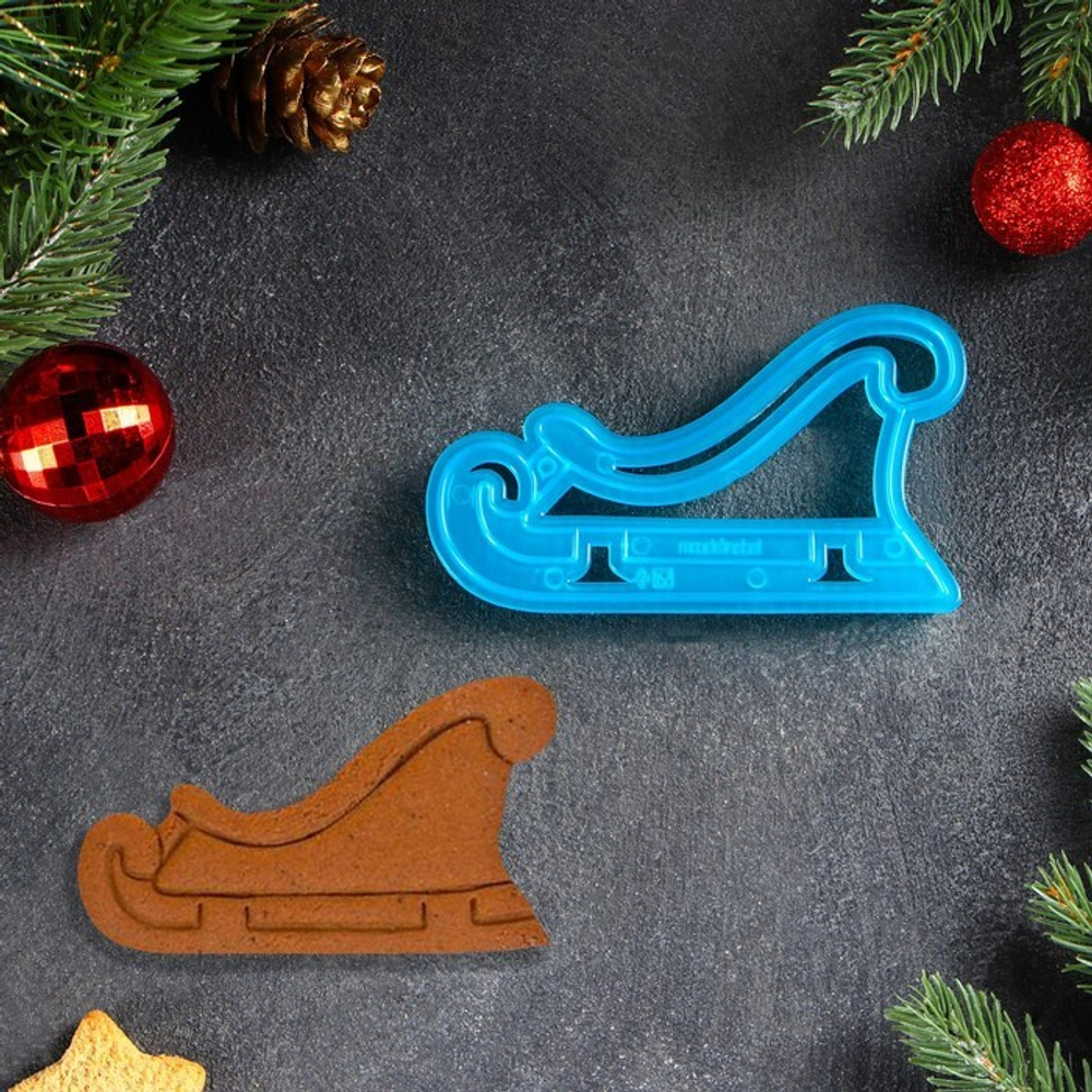 Вырубка для пряников новогодняя "Сани"