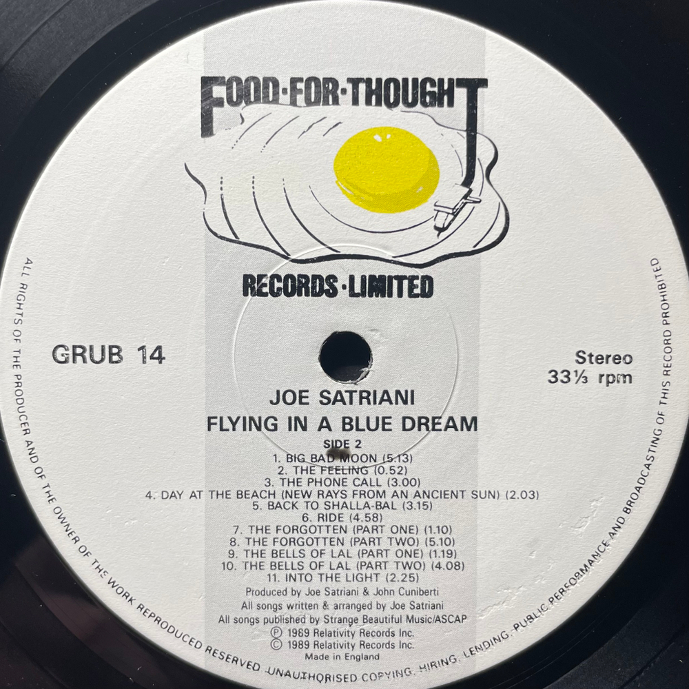 Joe Satriani ‎– Flying In A Blue Dream (Англия 1989г.)