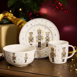 НАБОР ПОСУДЫ LEFARD "ЩЕЛКУНЧИК" (КРУЖКА 295 МЛ, ТАРЕЛКА 15 СМ, САЛАТНИК 13 СМ)