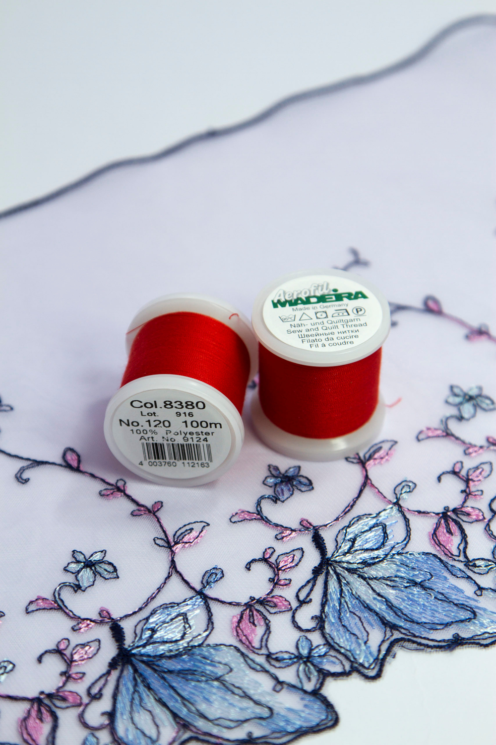 Нитки швейные Madeira aerofil №120 Col. 8380 красный светлый