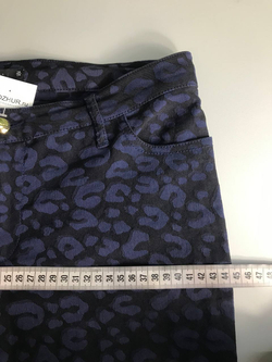 Джинсы Oodji в леопардовые пятнышки маркировка 28-29, на российский 44 размер