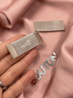 Бирка Ди песочного цвета 51х20 мм