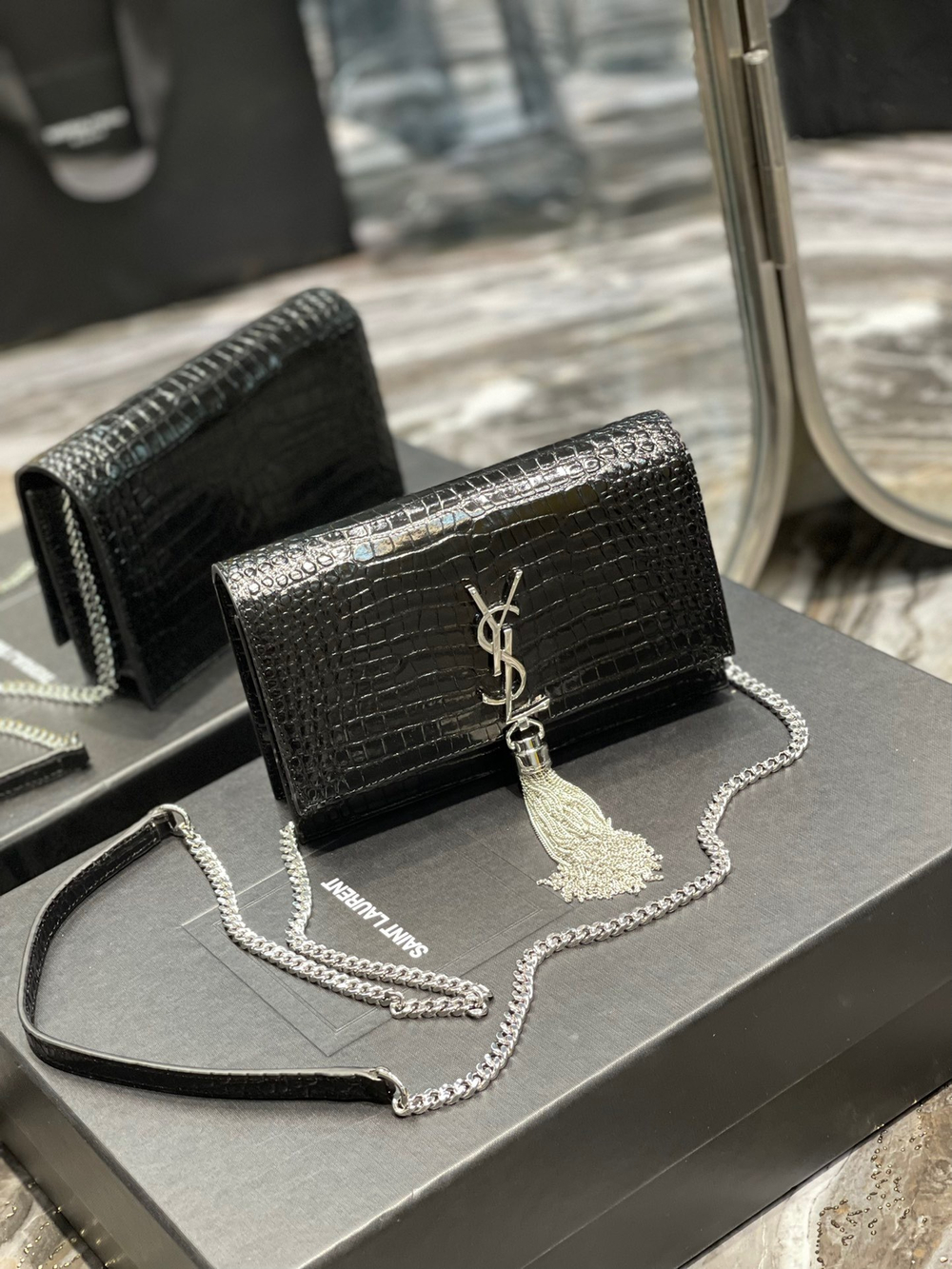 Saint Laurent Kate Chain Wallet 19 cm