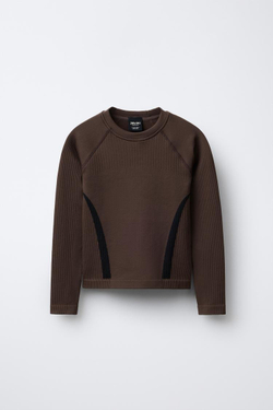 ZARA БЕСШОВНАЯ ФУТБОЛКА, КОРИЧНЕВЫЙ