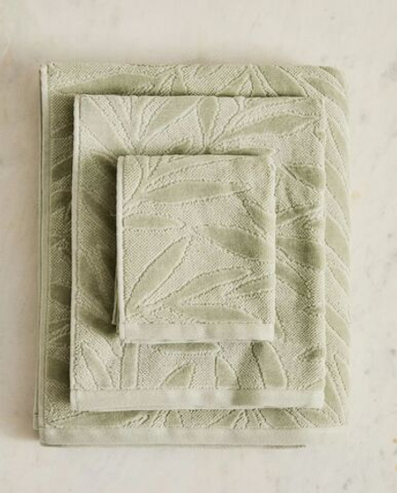 Zara Home - Жаккардовое банное полотенце в листьях, зеленый, 90х150 см