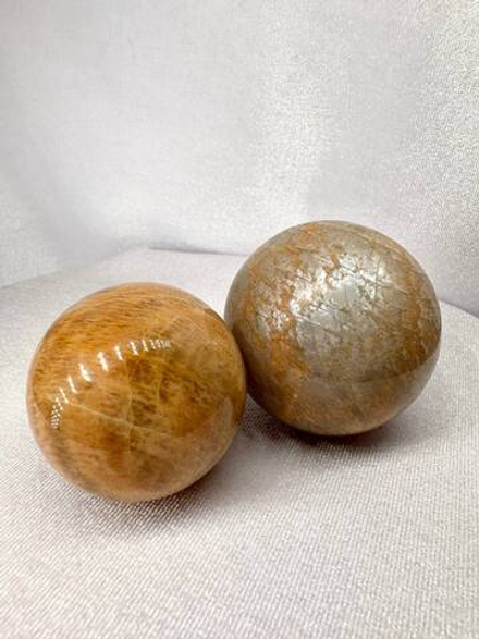 Сферы из Лунно-Солнечного камня