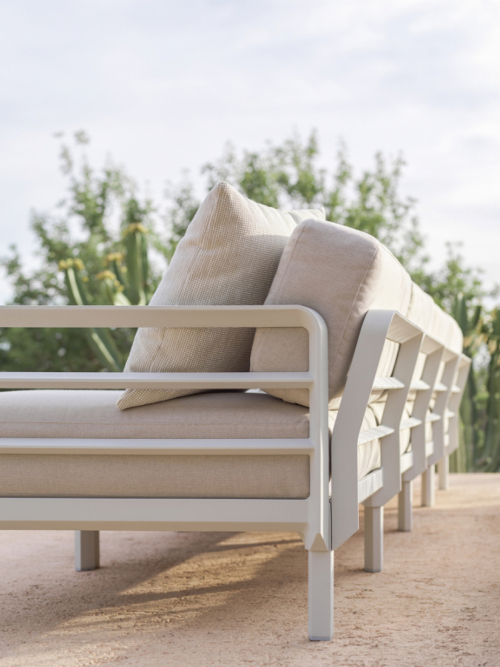 Подушка декоративная Nardi Maximo 70Х30, жемчуг