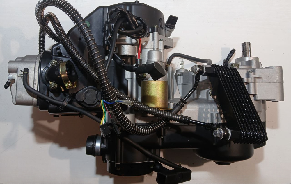 Двигатель 200см3 161QMK (61x57,8) для ATV, вариатор + реверс + масло радиатор
