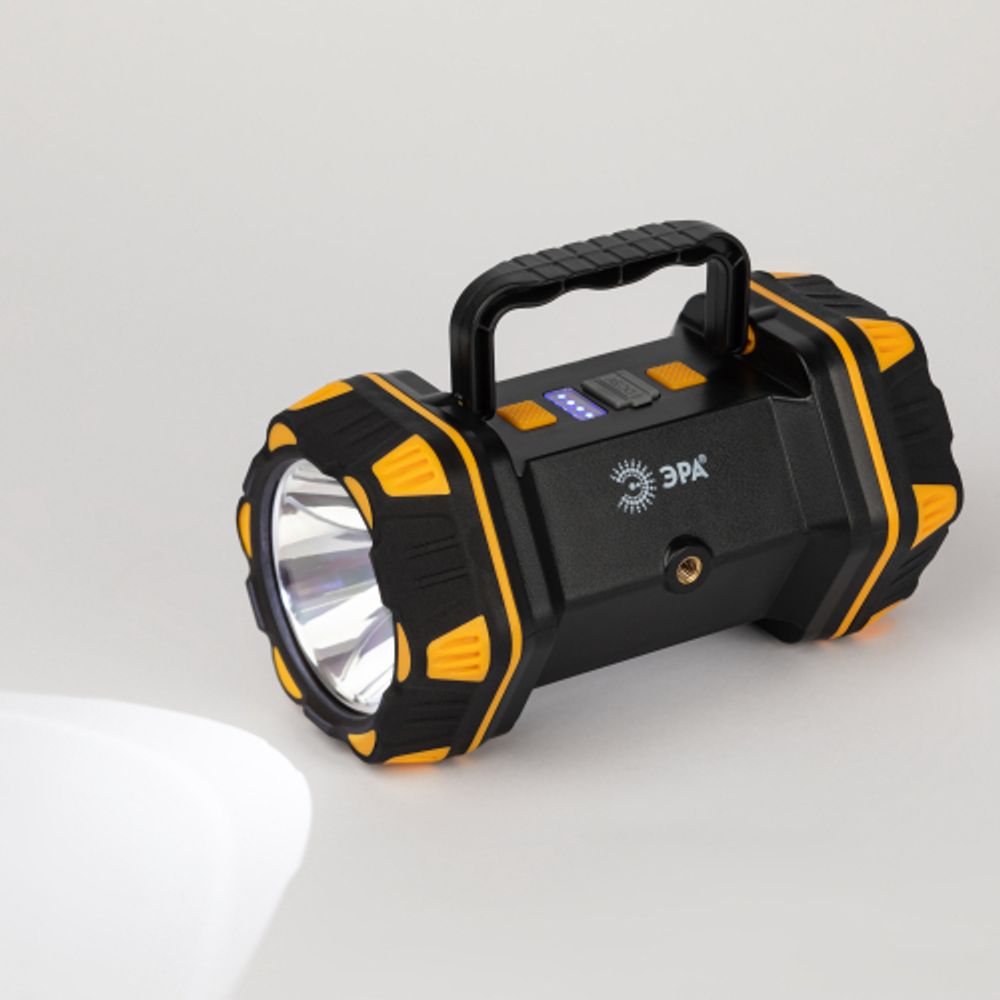 Светодиодный фонарь ЭРА Рабочие Практик PA-808 прожекторный аккумуляторный многофункциональный IP44 15W | Фонари