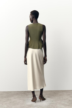 ZARA ТРИКОТАЖНЫЙ ТОП С БАСКОЙ, ХАКИ