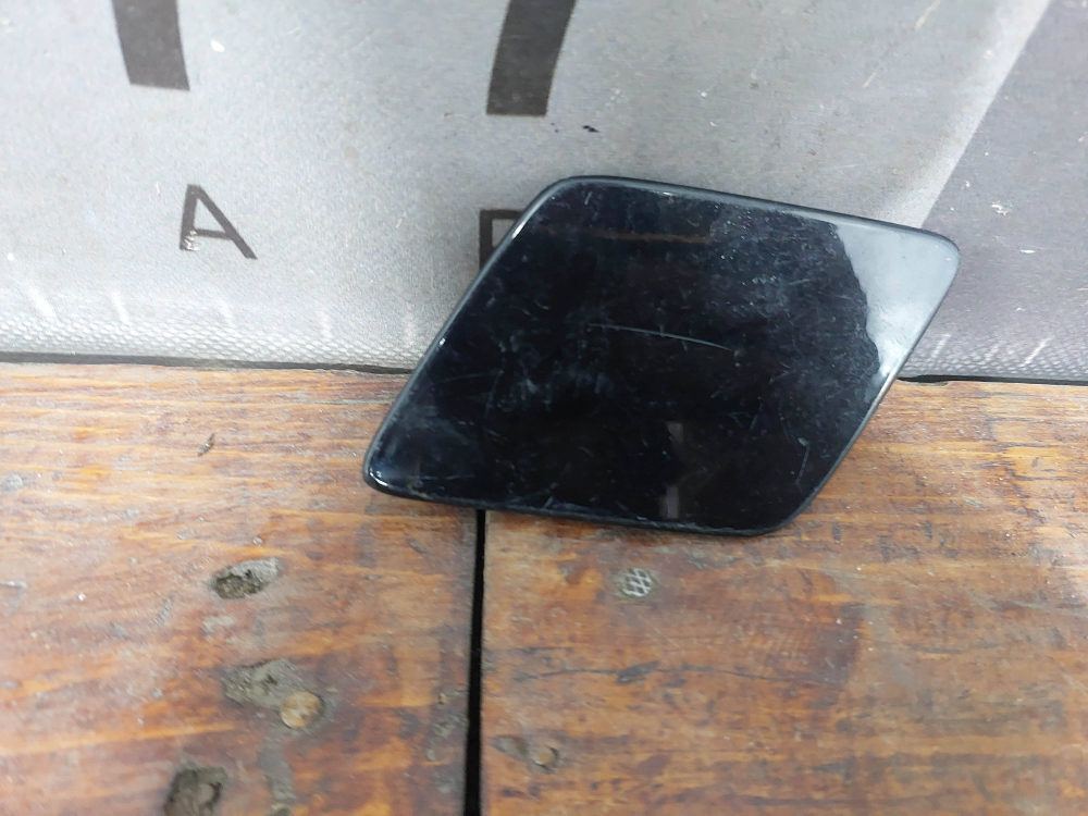 Крышка омывателя левая Volvo XC90 2 14-нв Б/У Оригинал 31353364