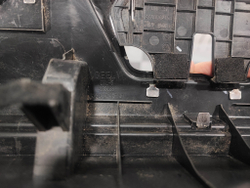 Кожух замка багажника Geely Tugella 19-нв Б/У Оригинал 6059057700