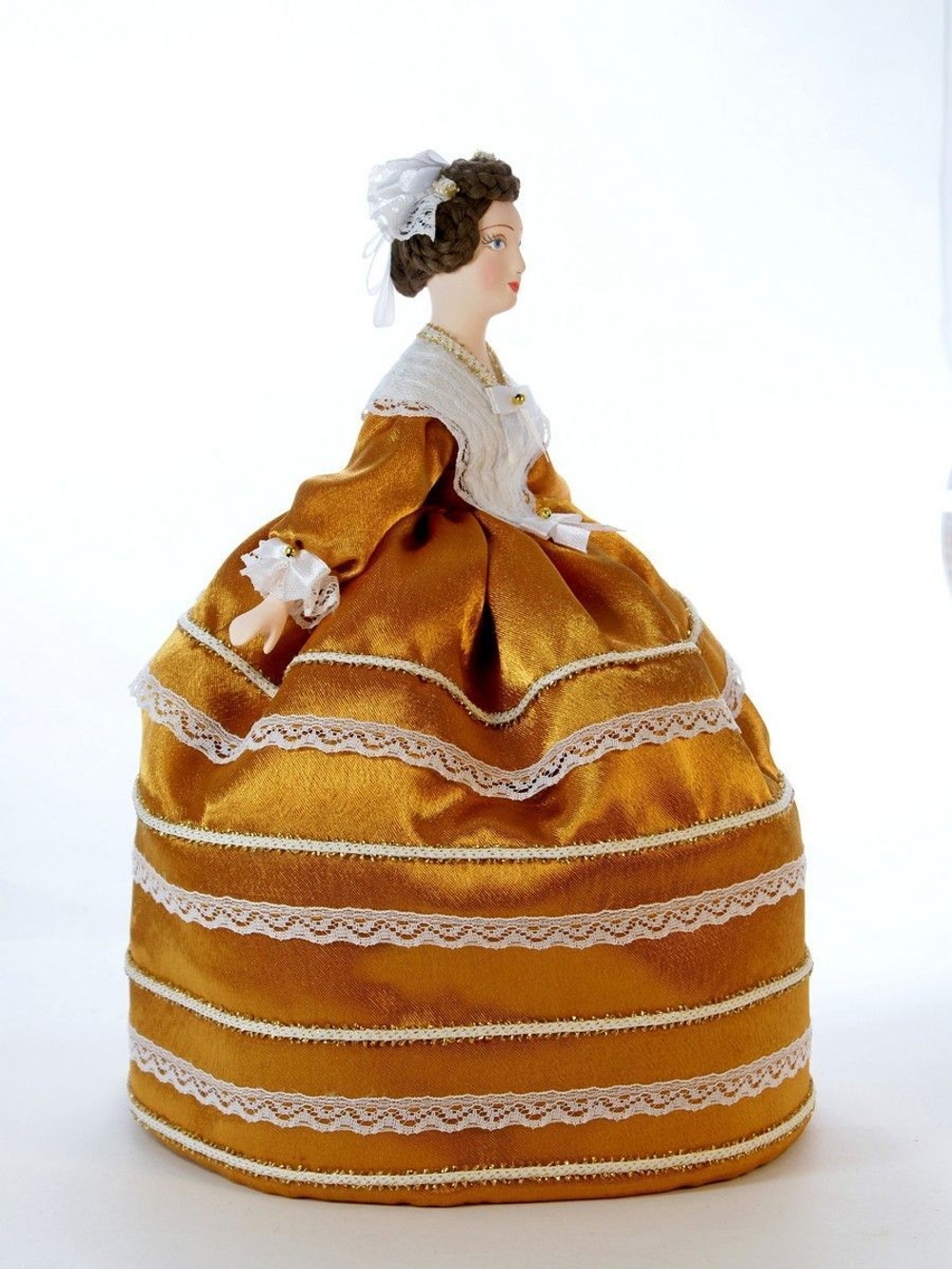 Кукла грелка на чайник Барышня