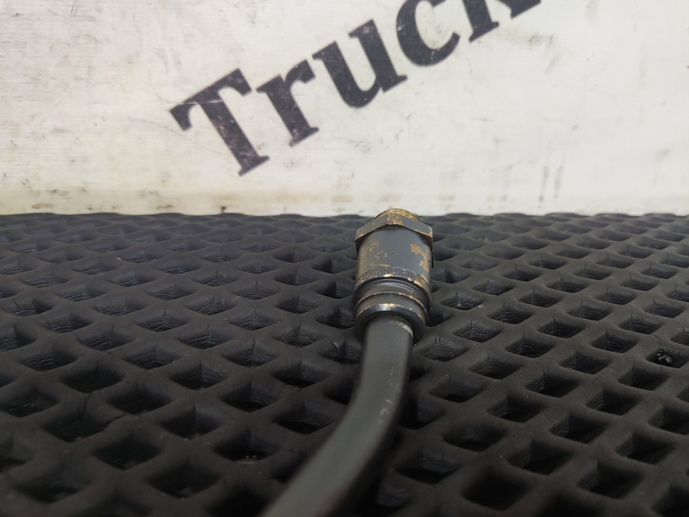 Трубка топливная