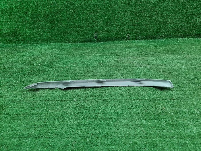 Накладка переднего бампера BMW 5er G30 (2017-2020)