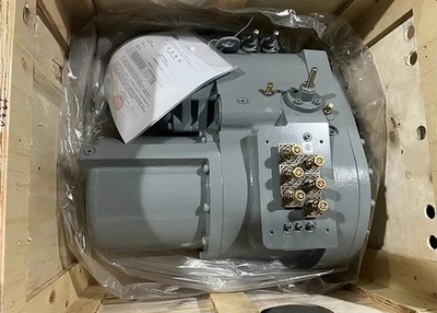 Винтовой полугерметичный компрессор Carlyle 06NW2250S7NA-A00 мощностью 75 л.с.